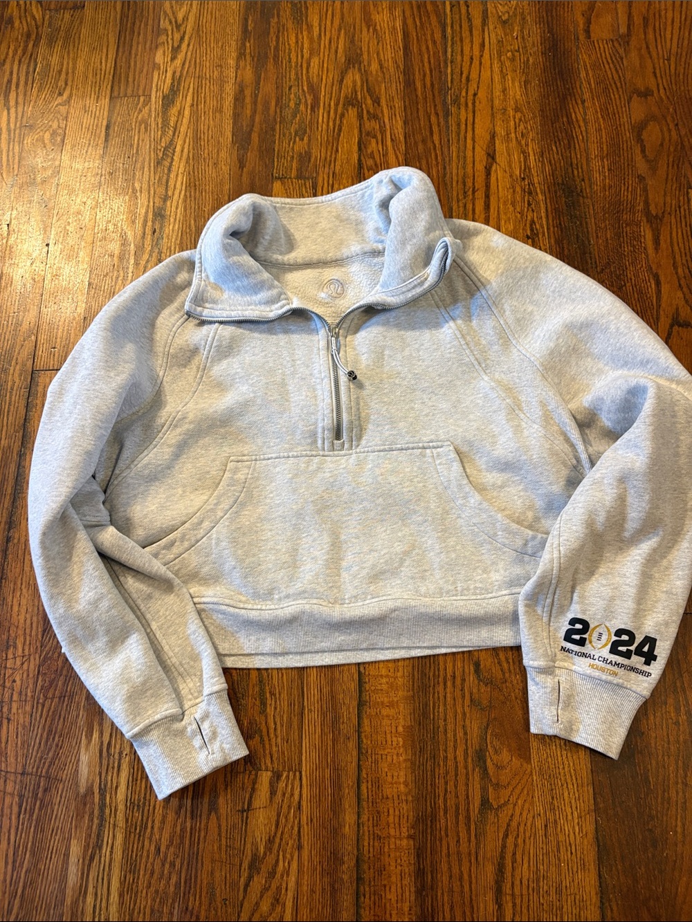 🎉Like New! Lululemon athletica Heather Gray Quarter-Zip Scuba Cropped Pullover!